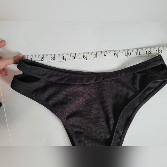 Classic Black Casual Cutout Minimalist Bikini Summer Swimsuit Set - Picture 6 of 14